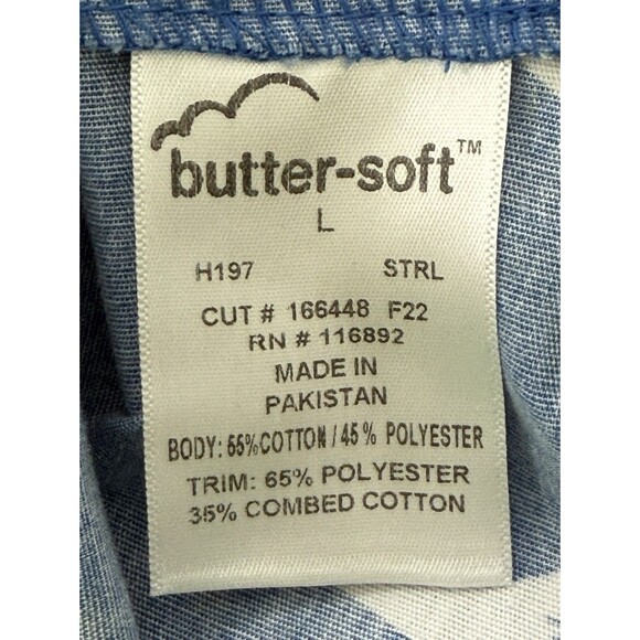 Butter Soft Stretch Christmas Scrub Top Santa Red Truck Snowman Penguin Size Lg - Picture 7 of 9